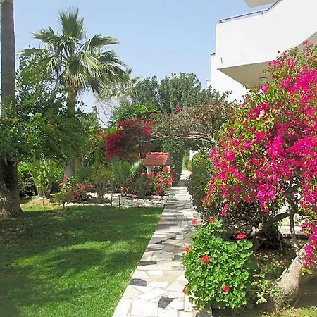 Hotell Tsialis Larnaca