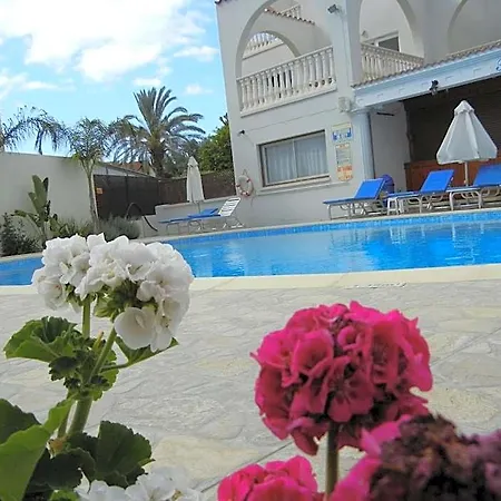 Hotell Tsialis Larnaca